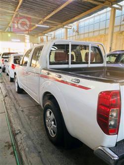 نيسان نافارا